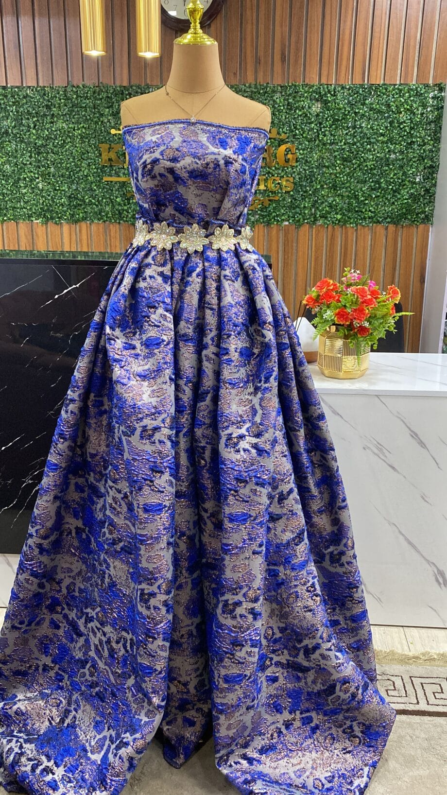 Ava Metallic Brocade