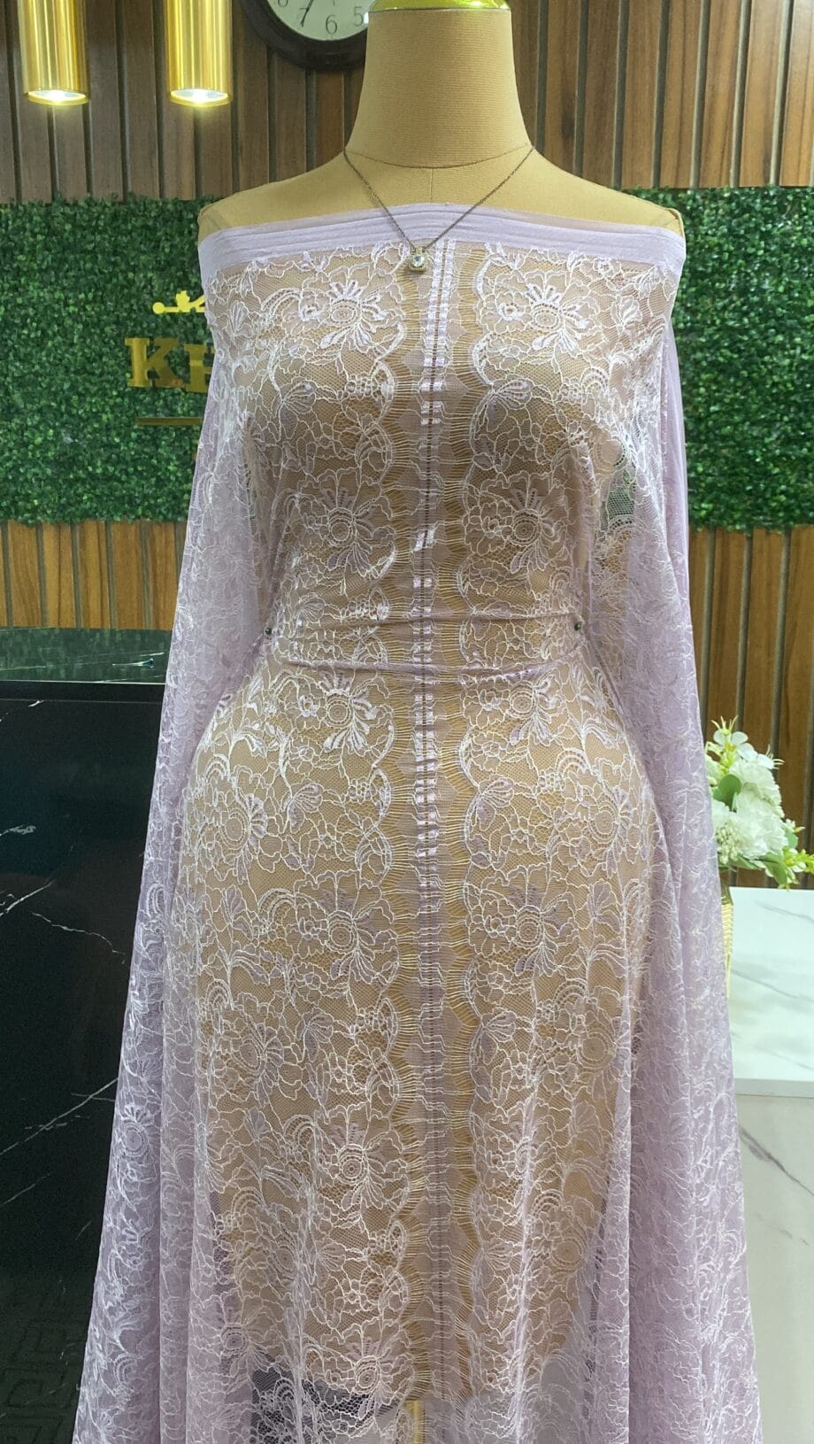 Toyosi Chantilly Lace