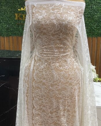 Toyosi Chantilly Lace