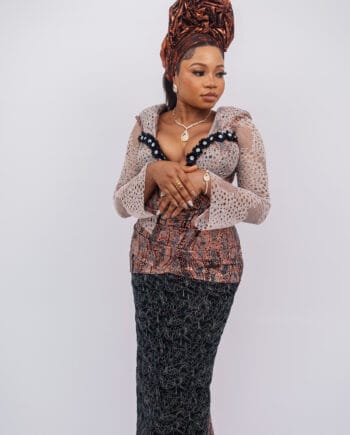 Dolapo Chantilly Lace - Image 4